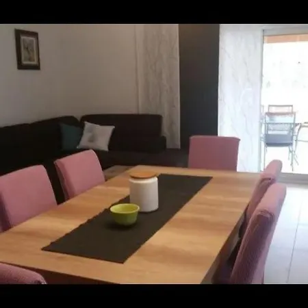Appartement Charmante Huette Mit Grill Und Garten By Interhome *