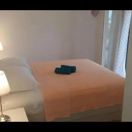 Appartement Charmante Huette Mit Grill Und Garten By Interhome Turanj