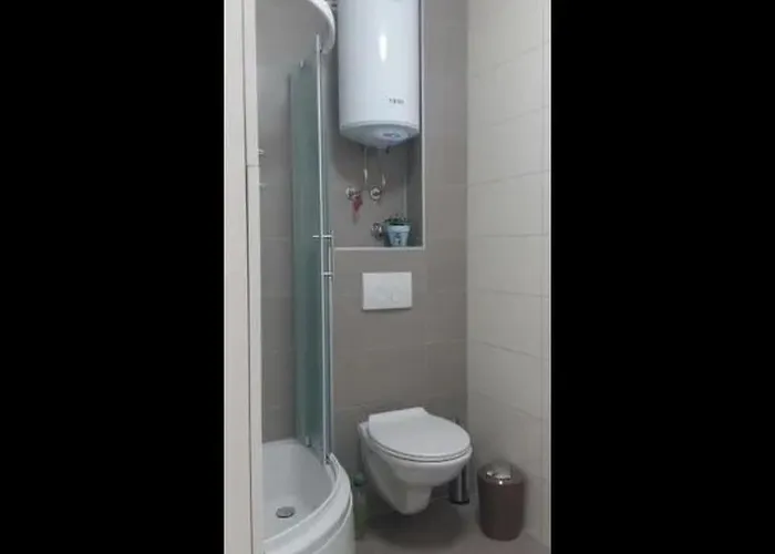 Charmante Huette Mit Grill Und Garten By Interhome Turanj